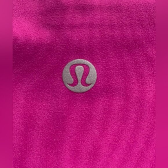 Lululemon Wunder Under Shorts 2 - Picture 4 of 4